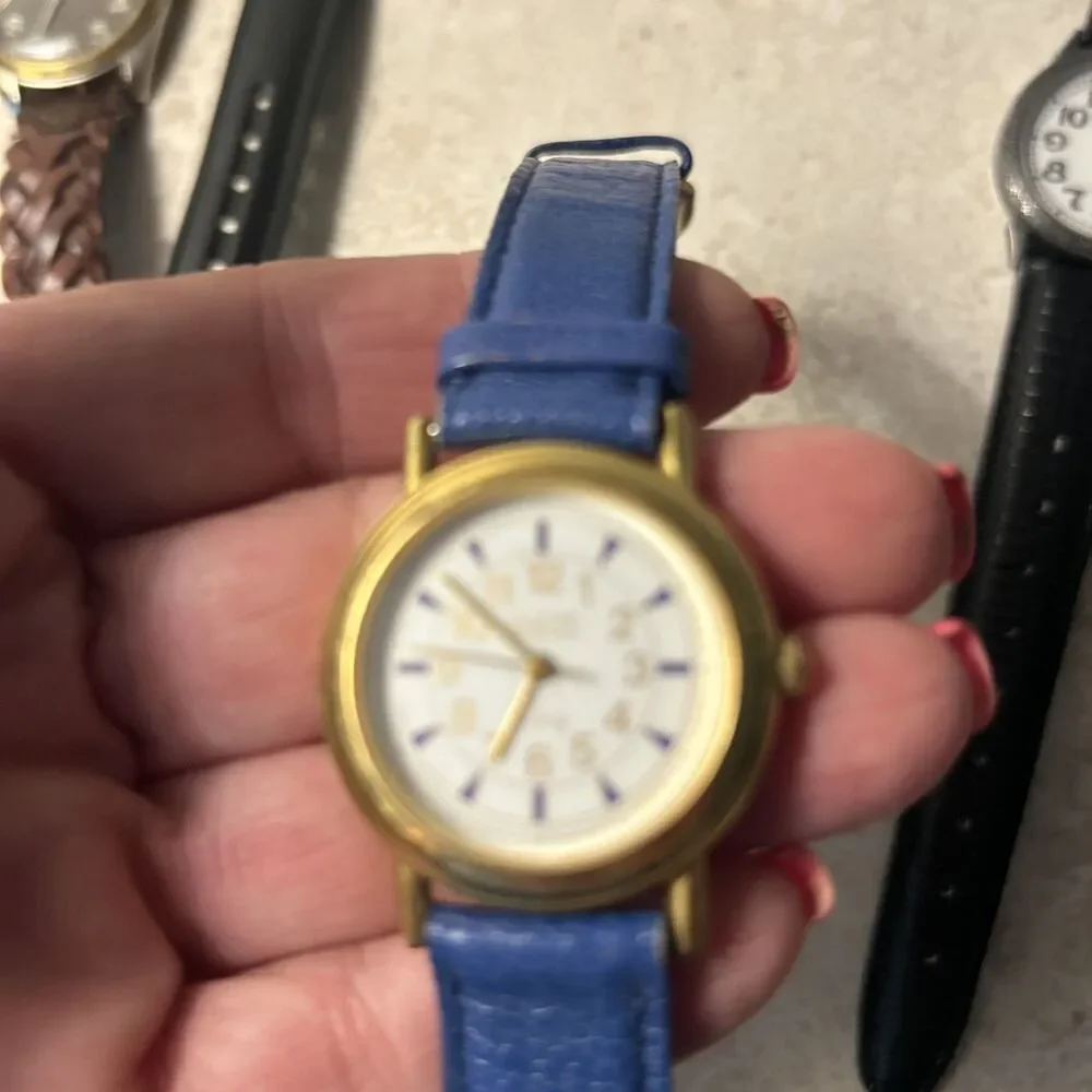 Vintage Guess Watch Lot of 9 Guess Womens Leather Bands Working New Batteries